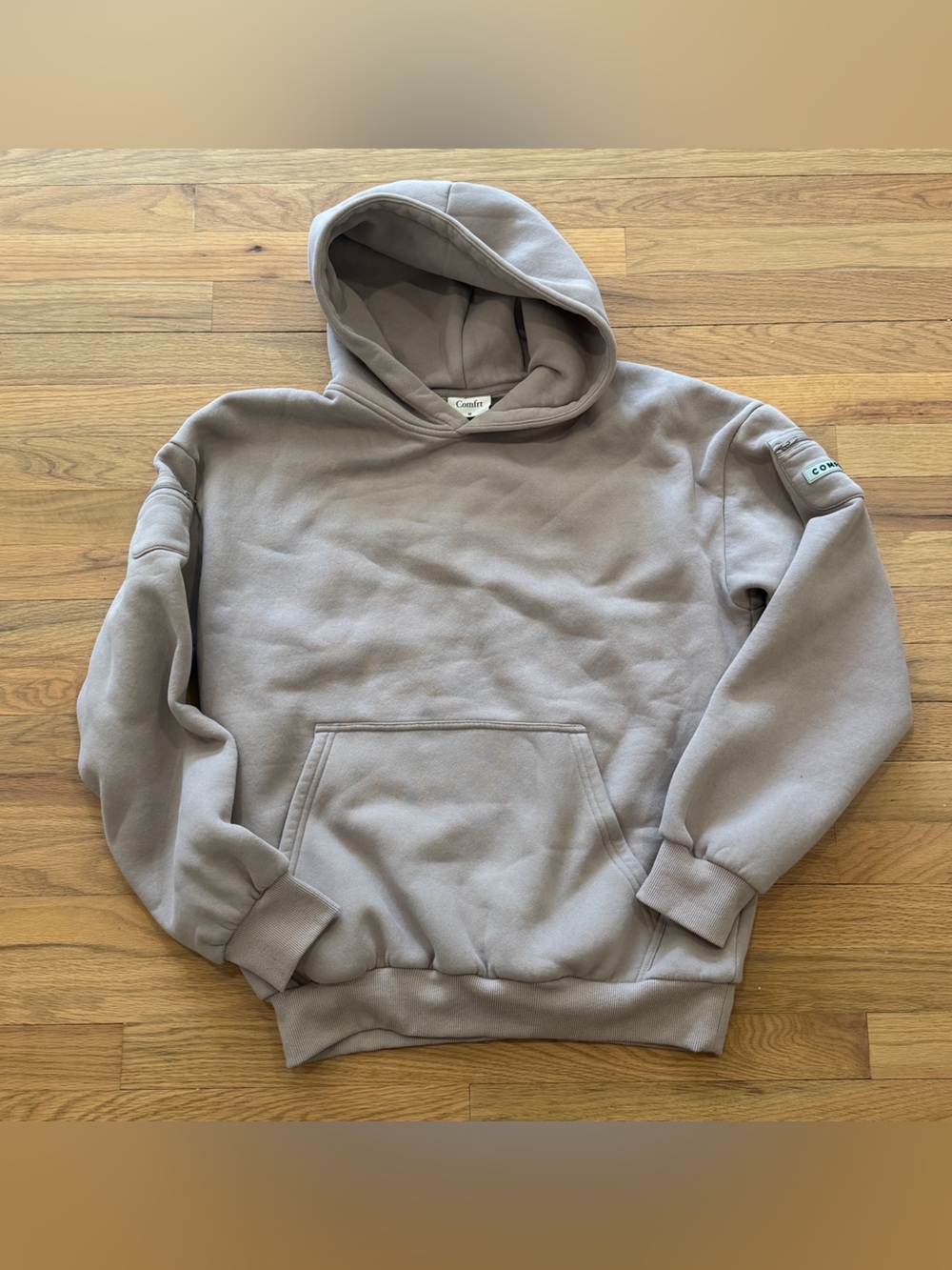 Comfort Travel Essentials Hoodie Unisex Size M Pockets Travel Oversized Stone